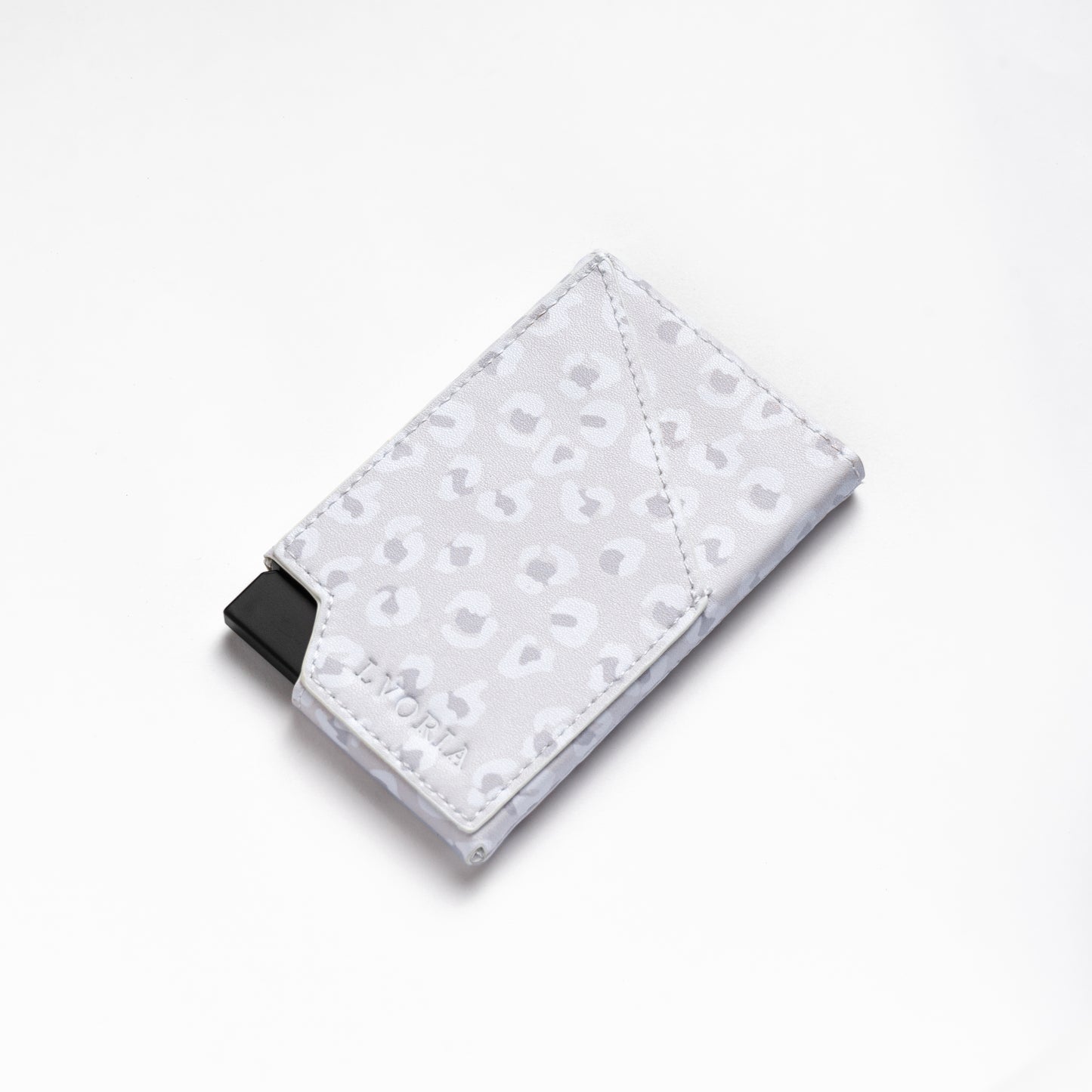 Ivory Bloom – Pure and elegant, inspired by delicate white petals.